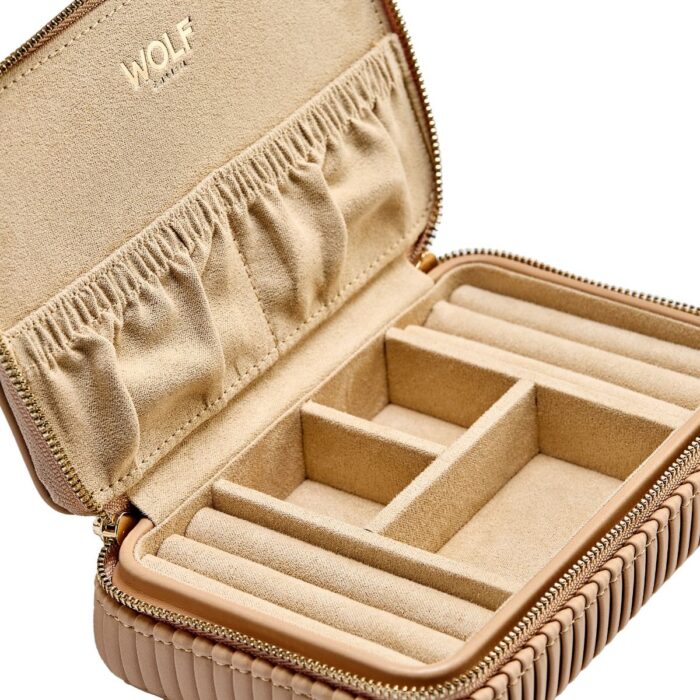 wolf jewellery zip case bella mocha detail Watch Winders, Watch Boxes & Watch Safes WOLF Jewellery Zip Case Bella Mocha