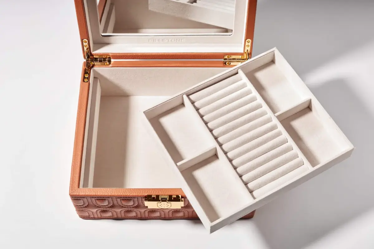 billstone jewellery box amour mocha mousse medium 01 Watch Winders, Watch Boxes & Watch Safes Billstone Jewellery Box Amour Mocha Mousse Medium