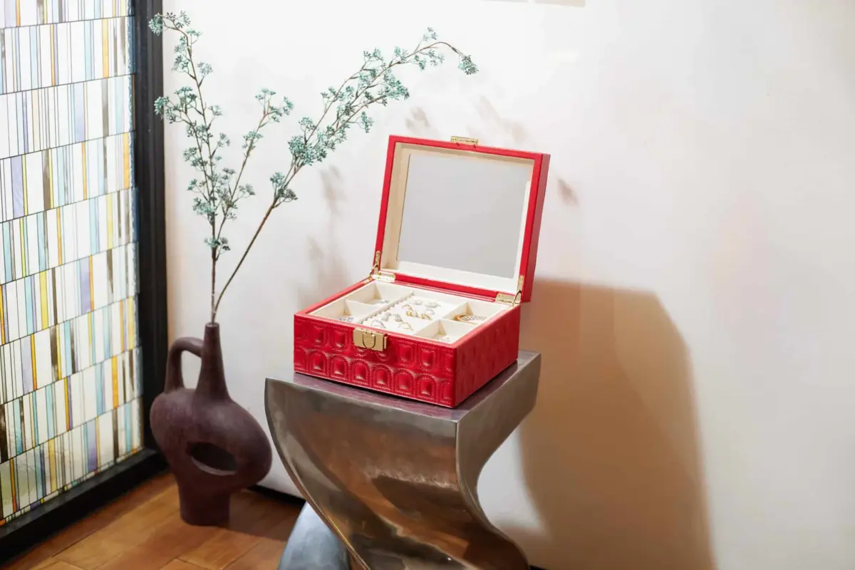 billstone jewellery box amour signature red medium 0 Watch Winders, Watch Boxes & Watch Safes Billstone Jewellery Box Amour Signature Red Medium